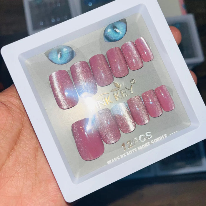 Romantic Myth Cat Eye Mirror Press-On Nails – Pack of 12