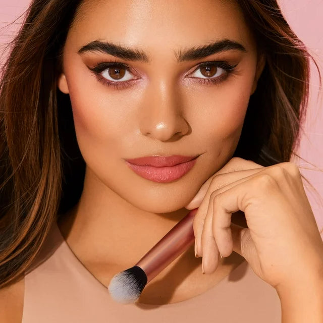 Real Techniques Everyday Essentials Makeup Brush Set & Sponge – 5PC
