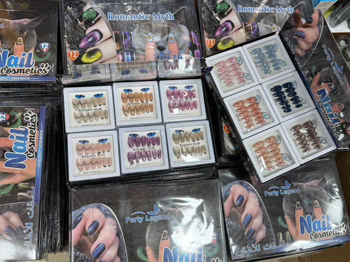 Romantic Myth Cat Eye Mirror Press-On Nails – Pack of 12