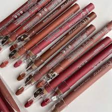 Pack Of 12 Flormar Matte Lip Pencil – Creamy & Waterproof Lip Liner